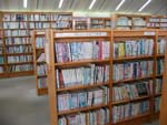 西図書館閲覧室